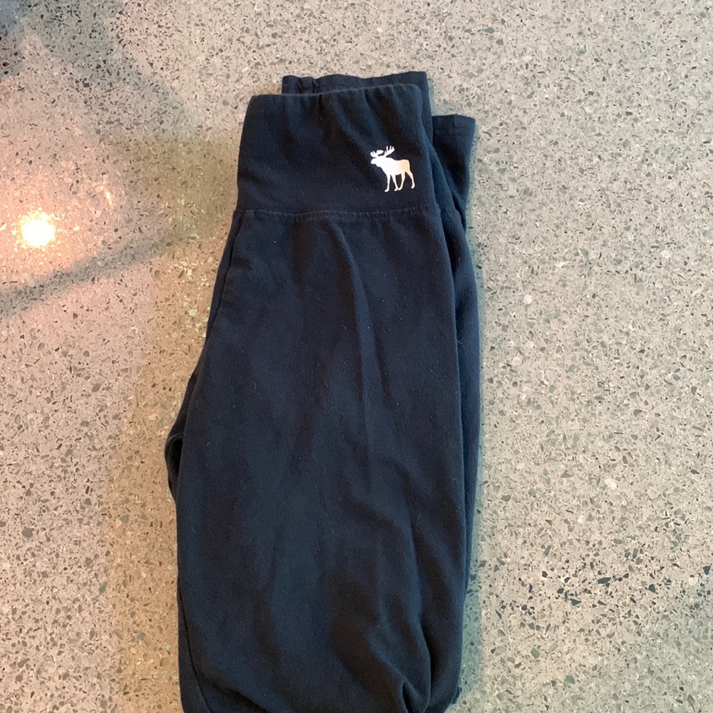 Abercrombie kids leggings size 9/10. Navy blue